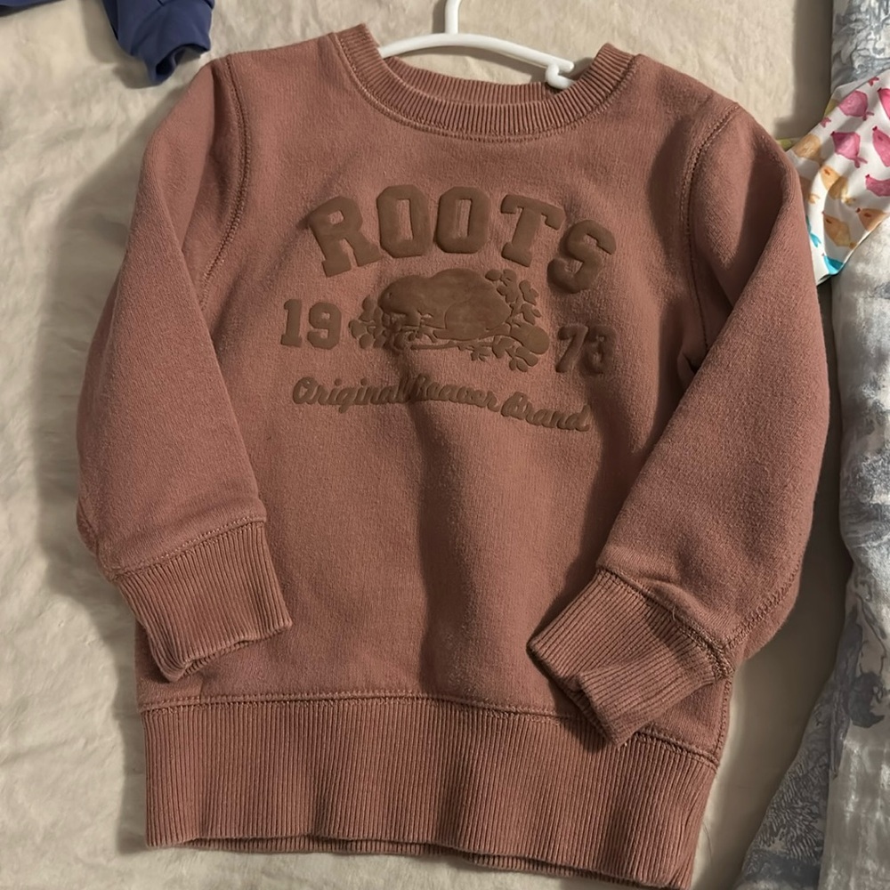 Girls size 2T Roots sweater